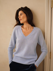 Mari cashmere v neck sweater - Soft Blue