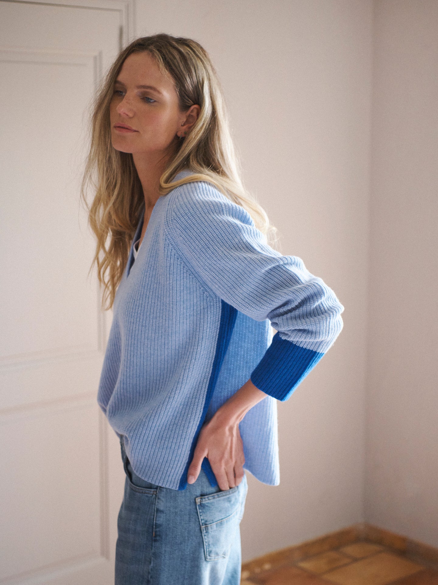 Rosalie merino cashmere V neck sweater - Light Blue