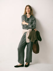 Lenni silk twill top - Khaki | NRBY Clothing