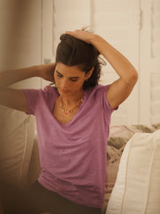Charlie linen V-neck t-shirt - Lavender Mauve | NRBY Clothing
