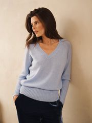 Mari cashmere v neck sweater - Soft Blue