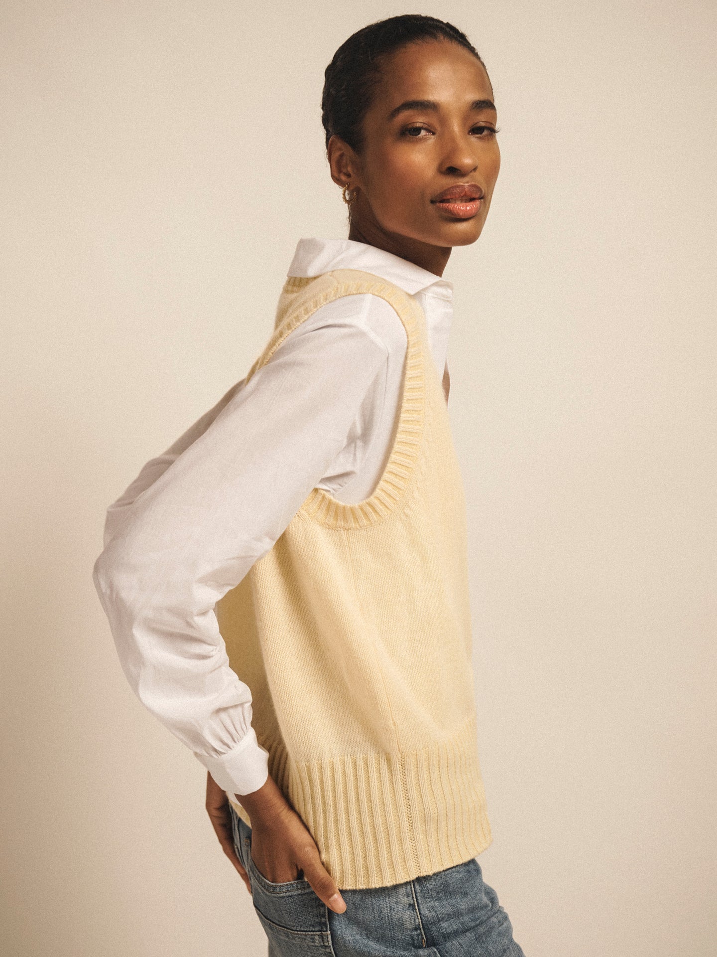 Vee cashmere tank - Buttermilk Yellow