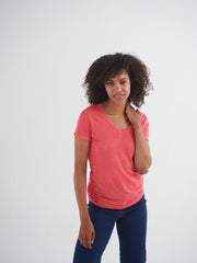 Charlie linen v-neck t-Shirt - Geranium | NRBY Clothing