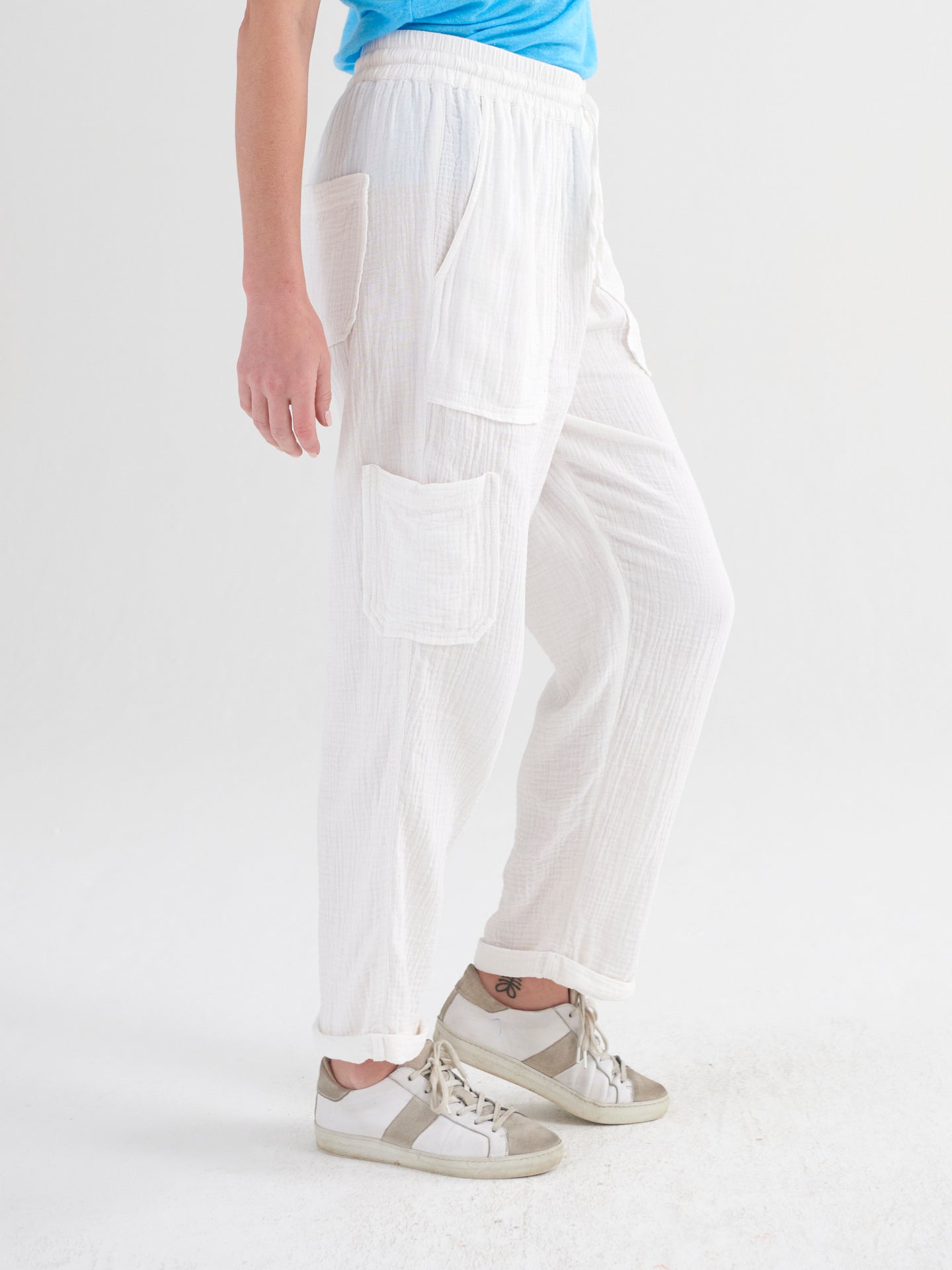 Mel cargo cropped leg trouser - White