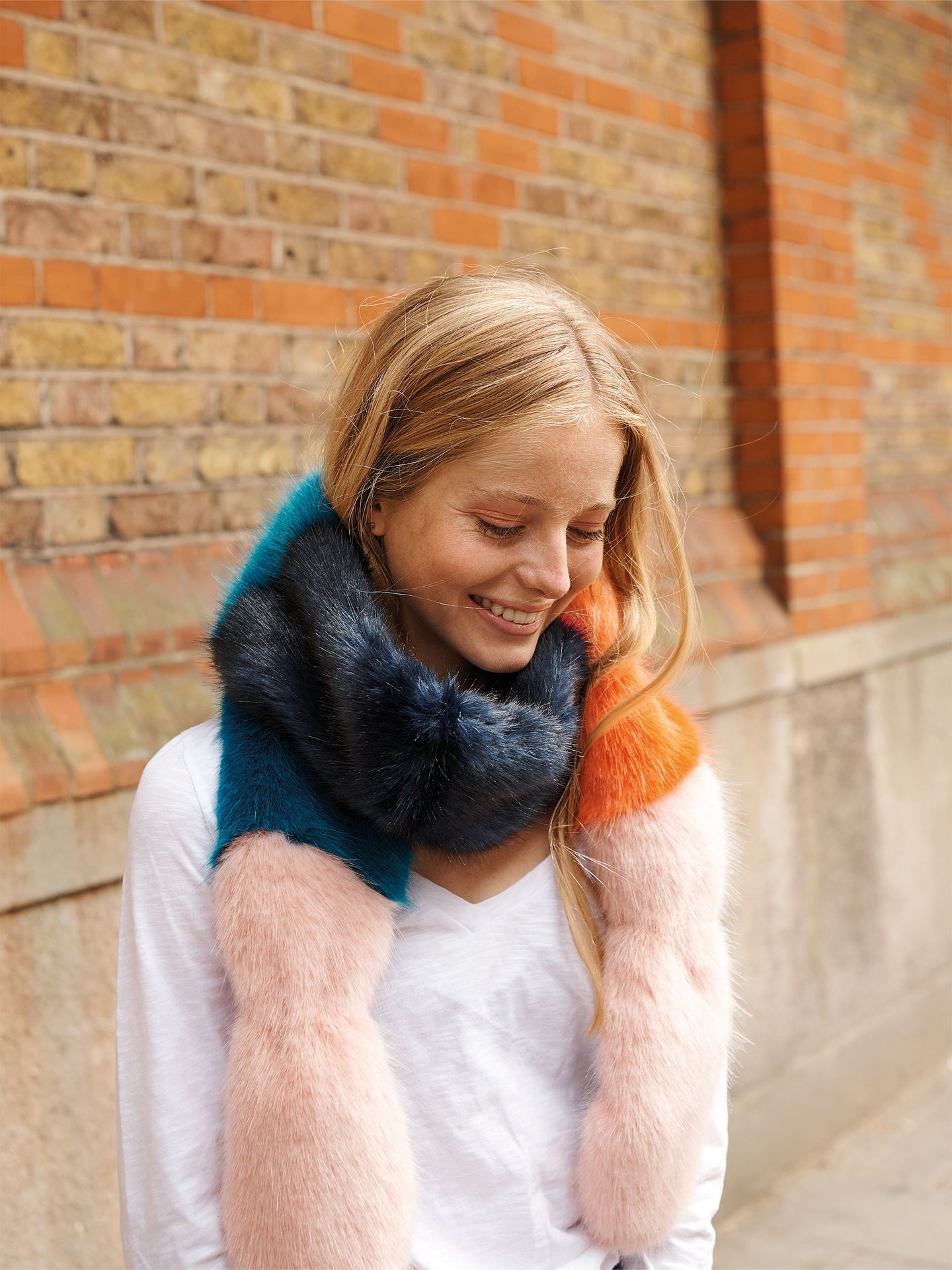 Gilly faux fur multi scarf - Magenta